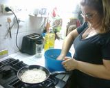 Foto del paso 2 de la receta: Tostados rellenos de jamón y queso con almidón de mandioca