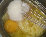 Foto langkah ke 3 dari resep Cheese Custard Muffin.