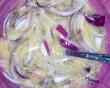 A picture of step 2 of Onion omelette.