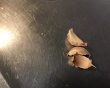 Une image de l'étape 2 de Trio d oignons confits et caramélisés ail et balsamique.