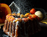 Foto del paso 14 de la receta: Bundt cake corazón de calabaza y manzana con rosas