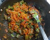 A picture of step 2 of Bhindi masala.