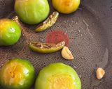 Foto del paso 2 de la receta: Salsa verde para flautas ahogadas