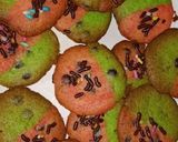 Foto langkah ke 6 dari resep Cookies teflon 2 (pandan, strowberry dan choco chip).