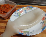 Foto del paso 1 de la receta: Calamar relleno con sobras de salsa para espaguetis