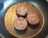 Foto del paso 7 de la receta: Tortitas de idiazabal con morcilla y cebolla caramelizada