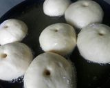 Foto langkah ke 6 dari resep Donat Montok.