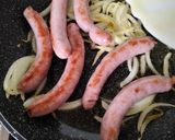Foto del paso 2 de la receta: Salchichas frescas al vino blanco