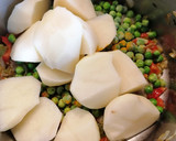 Foto del paso 2 de la receta: 240. Caballa en guiso de pimientos y guisantes