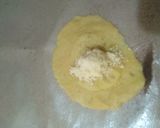 Foto langkah ke 7 dari resep Bakpia Ubi (isi ayam dan gula susu).