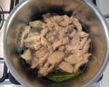 Foto del passaggio 1 della ricetta Insalata di straccetti di soia con sedano, mela verde e salsa alle arachidi