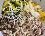 Hình bước làm 3 của món Salad 🥗 bơ trứng và nui trộn cá Tuna 🥑