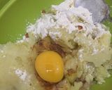 Foto langkah ke 3 dari resep Perkedel kentang lembut.