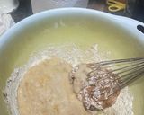 Foto langkah ke 2 dari resep Very Banana, no mixer, 1 egg.