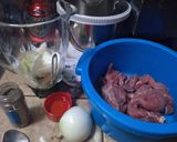 Foto del paso 1 de la receta: Tacos de harina con milanesa sazonada y salsas roja y verde