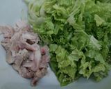 Foto langkah ke 1 dari resep Tumis Ayam Sawi Putih.