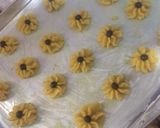 Foto langkah ke 4 dari resep Resep Kue Semprit / Mawaran Jadul.