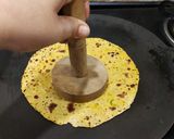 A picture of step 5 of Gujrati Masala Khakra.