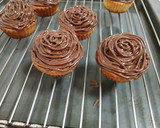 Foto del paso 5 de la receta Magdalenas cubiertas de chocolate para Navidad