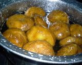 A picture of step 3 of Badhusha-Diwali sweet.