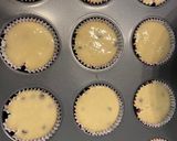 Φωτογραφία βήματος 5 της συνταγής Cupcakes βανίλιας με σταγόνες σοκολάτας γάλακτος