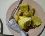 Foto langkah ke 1 dari resep Ubi keladi kukus.