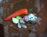 Foto langkah ke 1 dari resep Nasi Goreng Jawa Ayam Suwir.