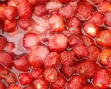 عکس مرحله 1 از دستور مربای توت فرنگی
