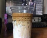 Foto langkah ke 3 dari resep Dalgona coffee.