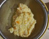 Foto langkah ke 5 dari resep Bubur Telur Wortel - MPASI Praktis 7 Bulan.