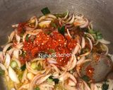 A picture of step 1 of Peppered fish 😋.