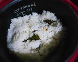 Foto langkah ke 2 dari resep Nasi bakar cumi asin kemangi.