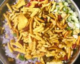 A picture of step 3 of Ragi Puffs Bhel.