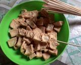 Foto langkah ke 3 dari resep Sate tahu bumbu pecel.