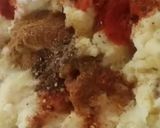 A picture of step 3 of Cheesy chicken potato balls.