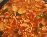 Foto langkah ke 3 dari resep Budae jjigae with samyang stew (mudah, cepat, enak).