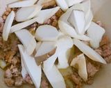 Hình bước làm 3 của món Cải thìa xào nấm đùi gà và thịt xay