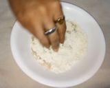 A picture of step 3 of Green salad with custard in tortilla cups.