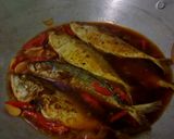 Foto langkah ke 3 dari resep Semur Ikan Jadul Bumbu Simple.