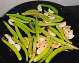 A picture of step 3 of Green Chilli Thecha.