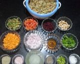 A picture of step 1 of Mix sprouts & veggies salad.