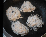 Foto del paso 3 de la receta: Galletitas 100% avena, pasas y canela