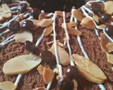 Foto langkah ke 7 dari resep Triple Chocolate Chiffon Cake.