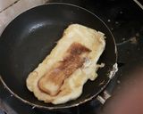 Foto langkah ke 4 dari resep Omellete roti.