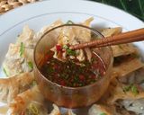 Foto langkah ke 6 dari resep 11. GYOZA WITH CHILI OIL.