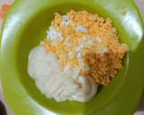 Foto langkah ke 2 dari resep Egg Mayonaise Sandwich.