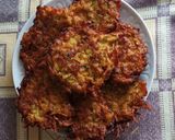 2007. Cukkinis sárgarépás tócsni😋 recept fázis 2 fotója