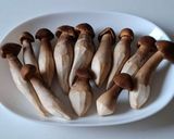 Hình bước làm 3 của món Nấm MỐI đen kho tiêu 🍄