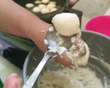 Foto langkah ke 5 dari resep Loukoumades.