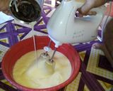 Foto langkah ke 2 dari resep Puding Zebra dapur mama Azzah & Azzam.